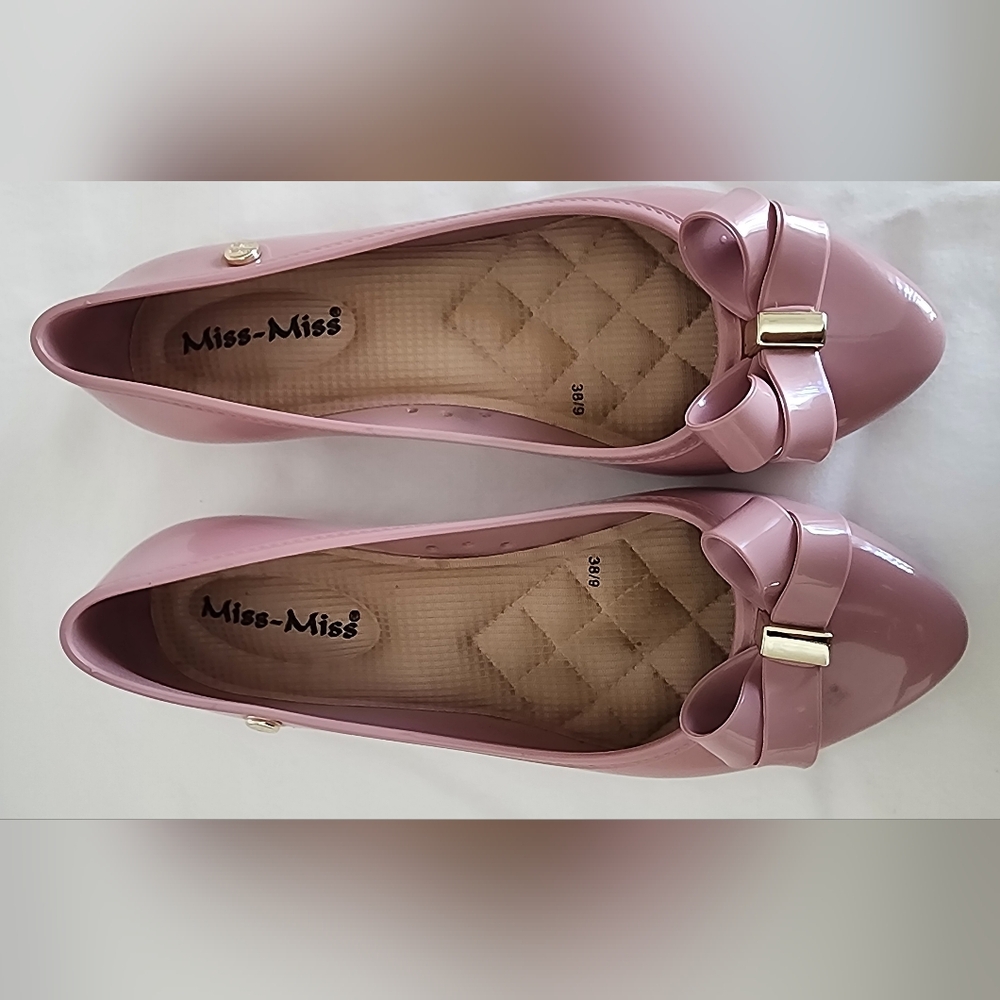 Elegant Mauve Bow Flats